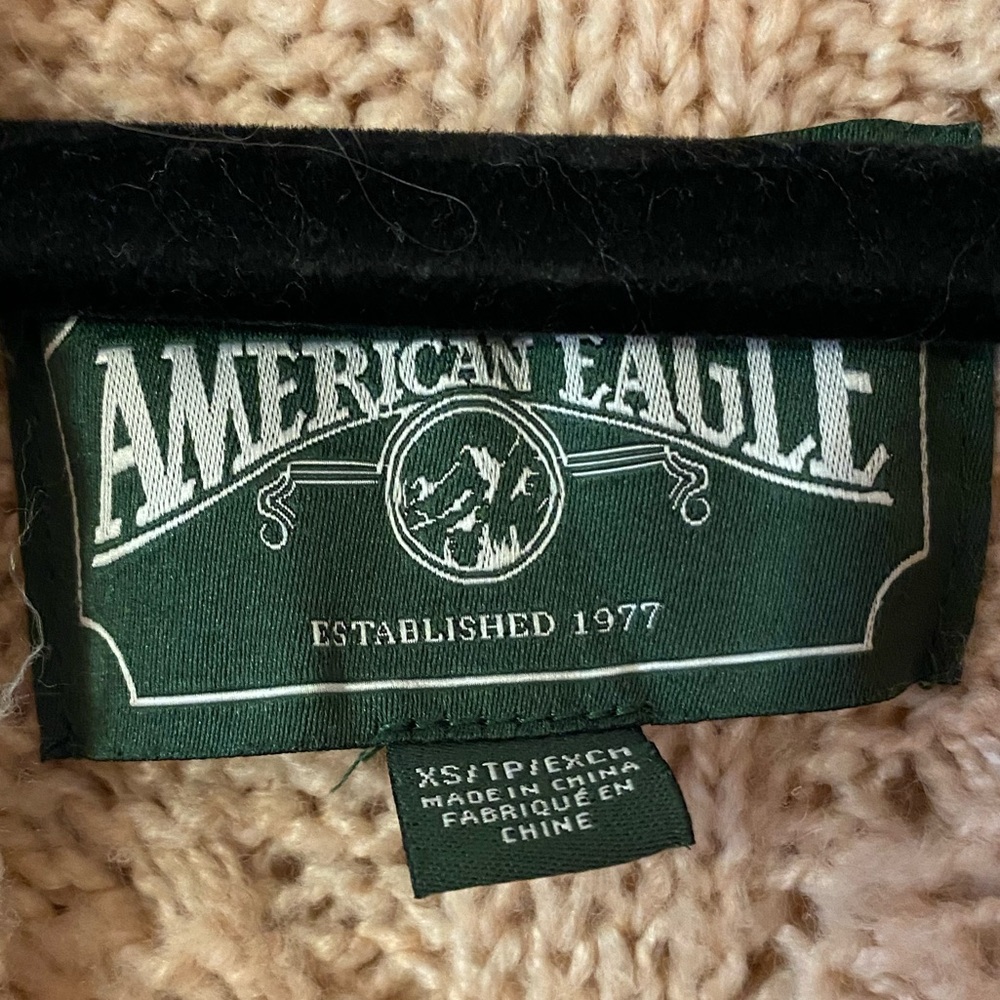 American Eagle Women's Light Pink Cable Knit V-Neck Sweater - Picture 2 of 2